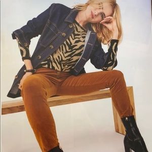 NWT CAbi button fly skinny